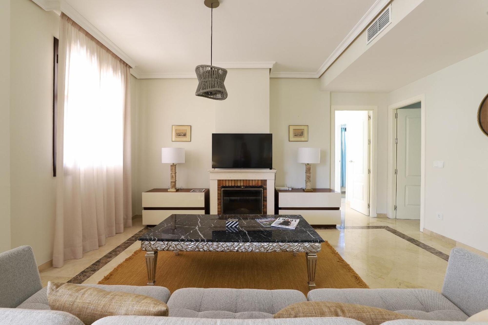 Apartment Privilegio De Marbella, Near Puerto Banus